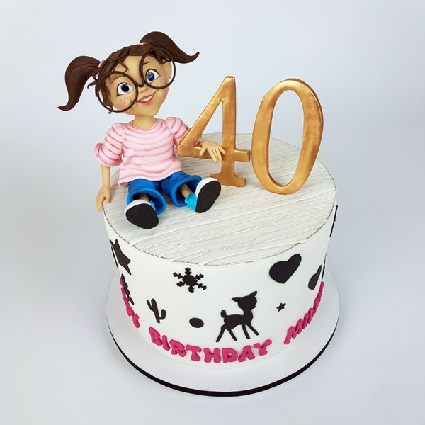 עוגה מעוצבת בבצק סוכר של ילדה עם משקפיים לרופאת עיניים לילדים שחוגגת יום הולדת 40