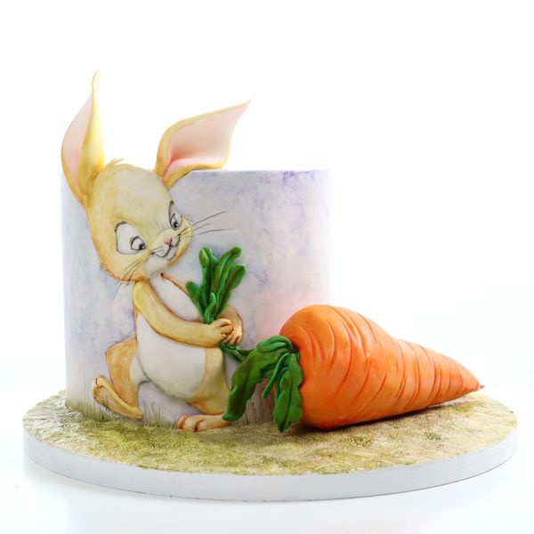 עוגת יום הולדת ארנב מושך בגזר מעוצבת בבצק סוכר