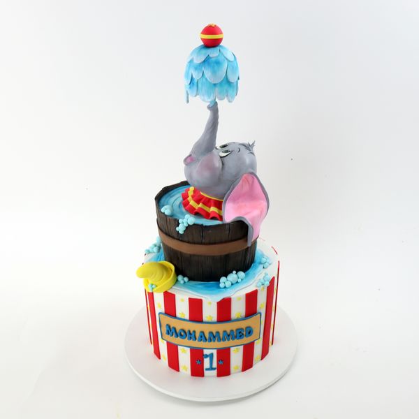 עוגת דמבו הפיל בקרקס ליום הולדת גיל שנה מעוצבת בבצק סוכר
